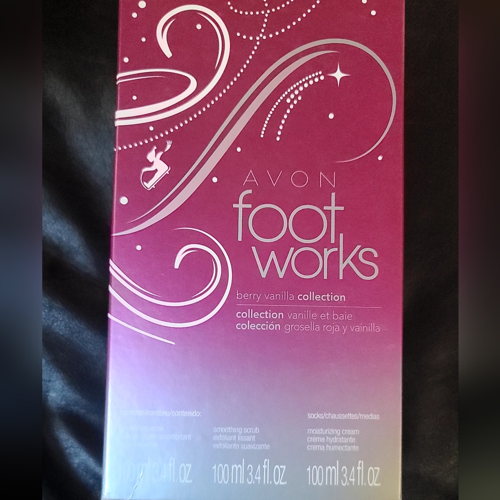 AVON berry vanilla foot works trio collection 3.4fl oz each